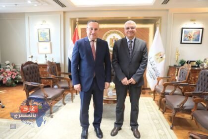 رئيس جامعة الزقازيق يهنئ وزير التعليم العالي والبحث العلمي بتوليه منصبه الجديد