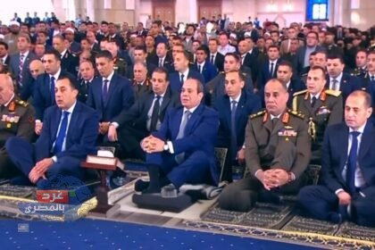 صلاة عيد الفطر في مسجد الفتاح العليم