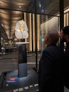 رئيس تتارستان يزور المتحف المصري الكبير.. ويتفقد أضخم مشروع متحفي استغرق تنفيذه أكثر من 20 عامًا رئيس تتارستان يزور المتحف المصري الكبير.. ويتفقد أضخم مشروع متحفي استغرق تنفيذه أكثر من 20 عامًا