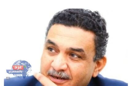 "​لافتات البهجة تزين الميادين"