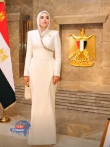 أناقة في حضرة الوطن.. تفاصيل إبداعية في إطلالة السيسي وابنته بـ "الأوكتاجون" أناقة في حضرة الوطن.. تفاصيل إبداعية في إطلالة السيسي وابنته بـ "الأوكتاجون"