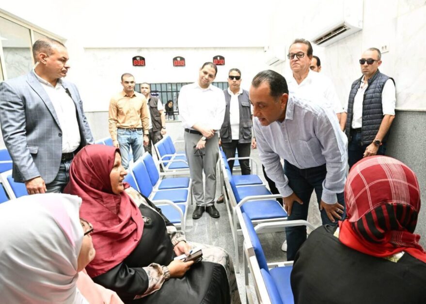 رئيس الوزراء يتفقد مركز طب الأسرة بسندبسط ضمن "حياة كريمة"، والصحة تؤكد توافر الأنسولين والأدوية الأساسية