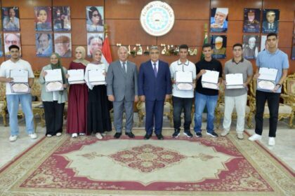 8 طلاب من أوائل الثانوية العامة