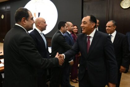 تكليفات مدبولي لسفراء مصر بالخارج
