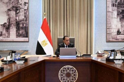 «تطوير 5274 فداناً بالشرقية».. مدبولي يتابع ملفات تخطيط استخدامات أراضي الدولة