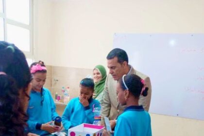 جولة مفاجئة يفي بها وكيل تعليم البحر الأحمر بمدرستي التضامن والشباب بالغردقة